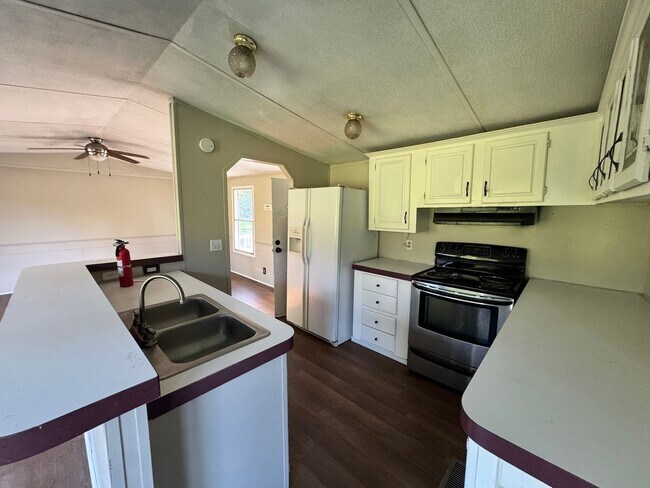 Building Photo - Home for rent!