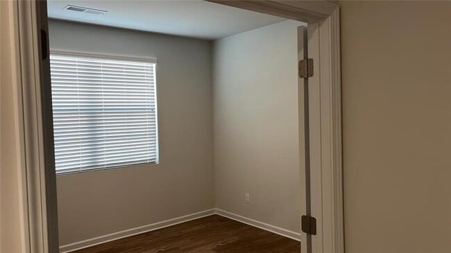 Building Photo - 310 Summerwood Ln