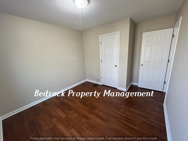Building Photo - 212 Sparrow Cir