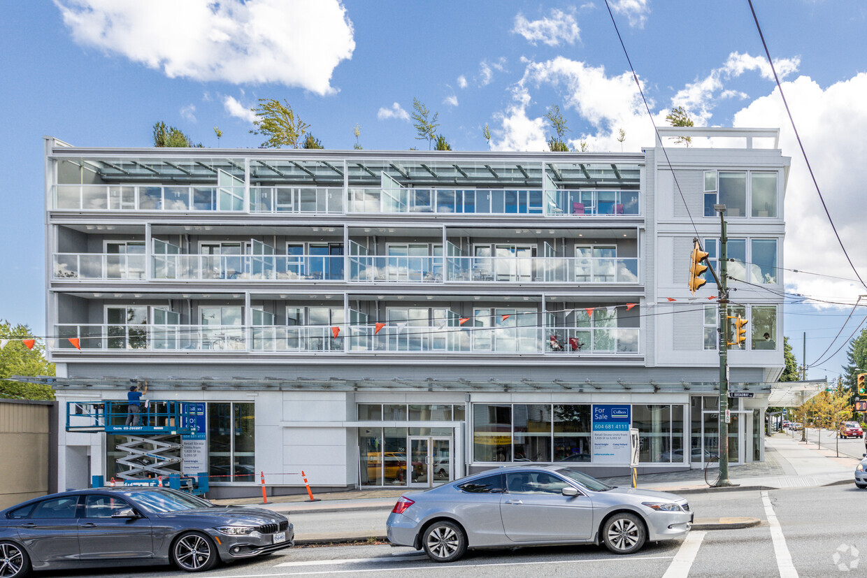 Photo du bâtiment - Midtown Central