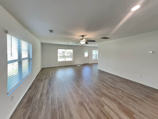 Building Photo - 18843 Wembley Vis Trl