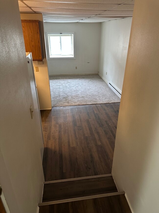 Foto del edificio - 305 W Railroad St