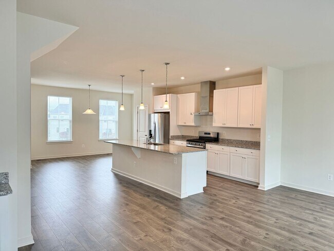 Foto del edificio - SPACIOUS 4 BEDROOM TOWNHOUSE - MINUTES TO ...