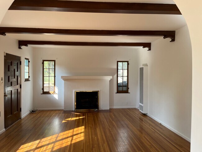 sala de estar - 984 N Mar Vista Ave