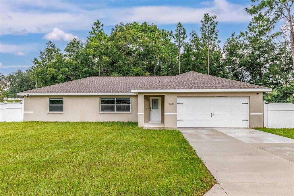 Primary Photo - 5211 E Clayre Ln