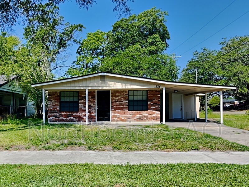 Primary Photo - 1524 Detroit St