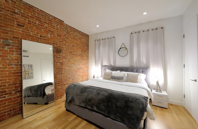 Foto del edificio - 348 W 45th St