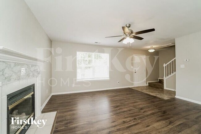Foto del edificio - 3302 Nevin Brook Rd