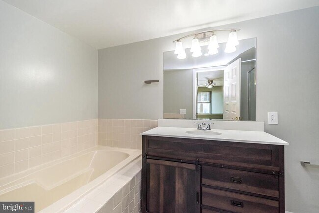 Foto del edificio - 3 Glen Meadow Ct