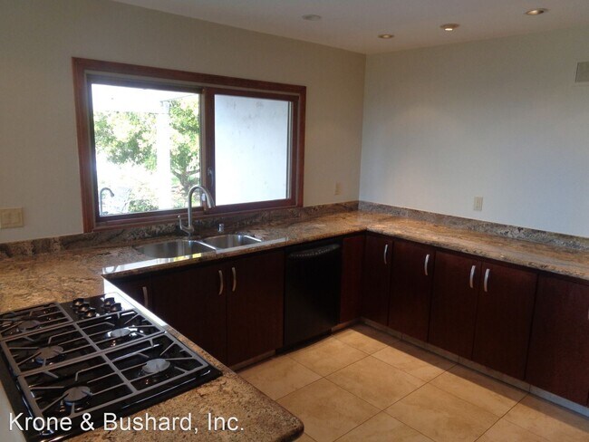 Building Photo - 3 br, 2 bath House - 1614 Yost Dr