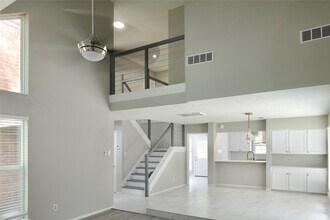 Building Photo - 5111 Pinewilde Dr