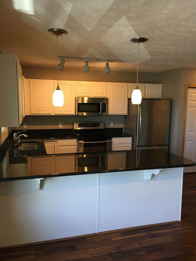 Foto del edificio - Condo Available early October 2024-Long Term