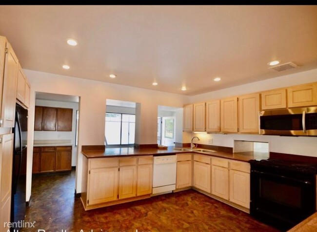 Building Photo - 5 br, 4 bath House - 1301 E Layton Ave