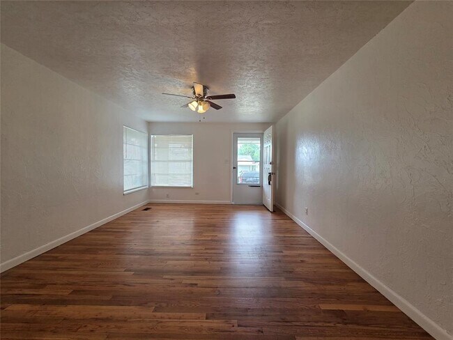 Foto del edificio - 1005 SW 53rd St