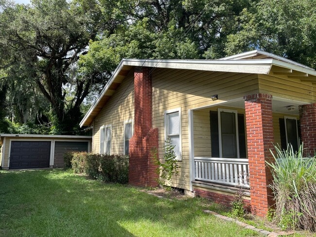 Photo - Charming 2BR Home in the Heart of the Hist...