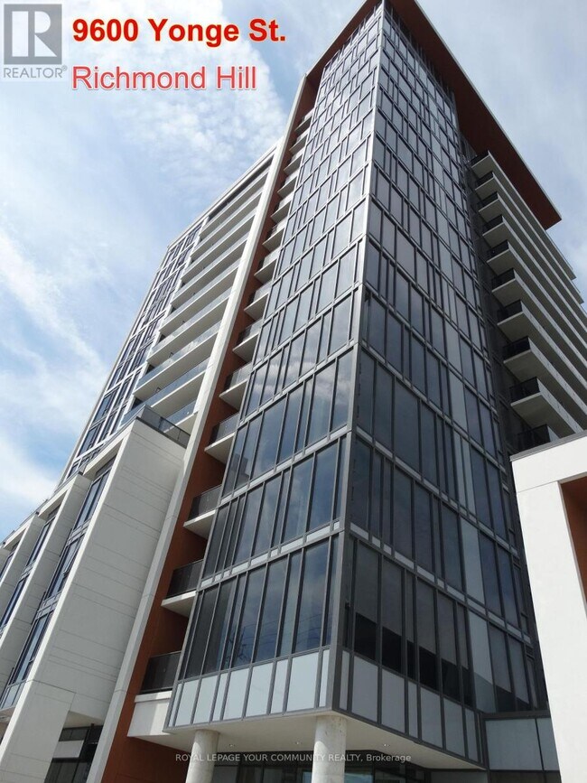 Building Photo - 9600-9600 Yonge St