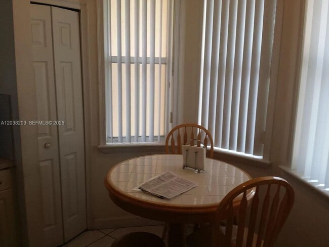 Foto del edificio - 4527 NW 97th Ct