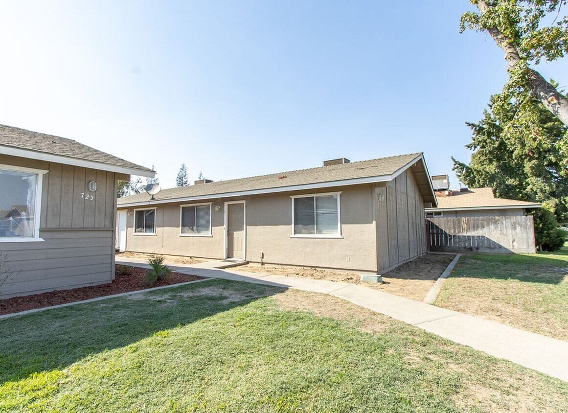 725 Lambert Way Unit 2, Turlock, CA 95380 Room for Rent in Turlock