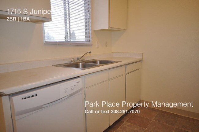 Building Photo - 1715 S Juniper St