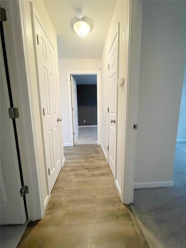 Building Photo - 712 Juniper Dr