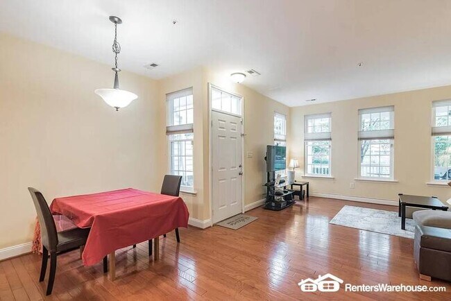 Building Photo - 12 Crusader Ct