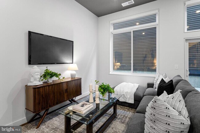 Foto del edificio - 525 N 41st St
