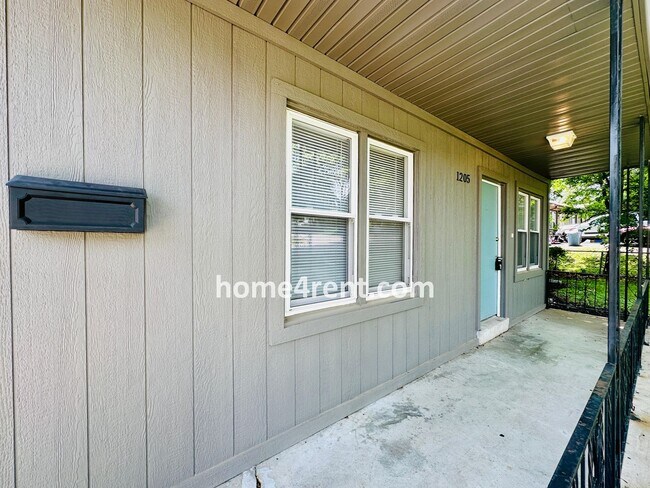 Foto del edificio - Cozy, Ranch Style Home w/ Stainless Steel ...