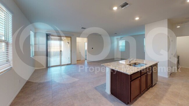 Building Photo - 12322 N Cervelli Ave