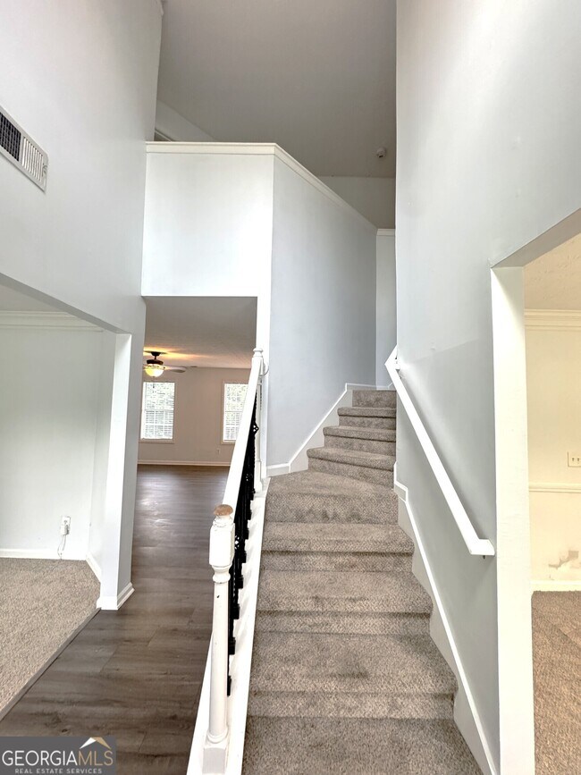 Foto del edificio - 2121 Silva Ct