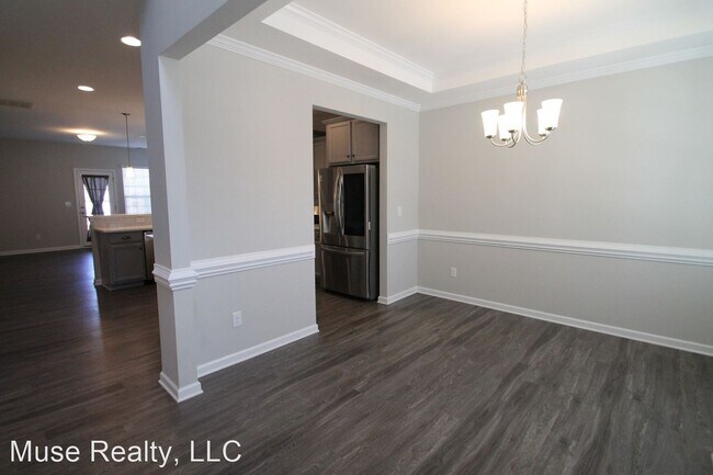 Foto del edificio - 4 br, 3.5 bath House - 6124 Cloverdale Drive