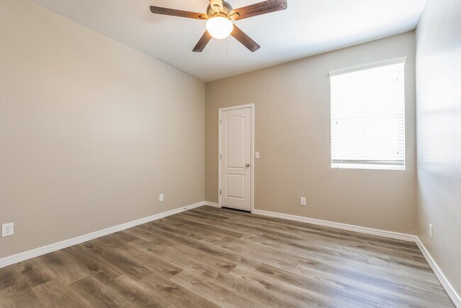 Foto del edificio - 4138 E Pony Ln