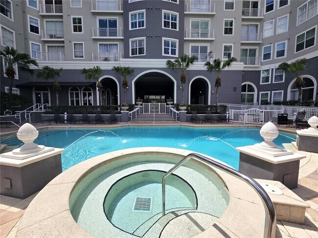 Foto del edificio - 700 S Harbour Island Blvd