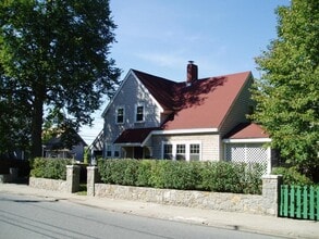 Building Photo - 4 Sayward St