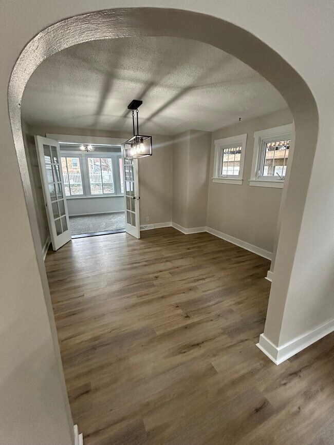 Foto del edificio - 746 McDonald St