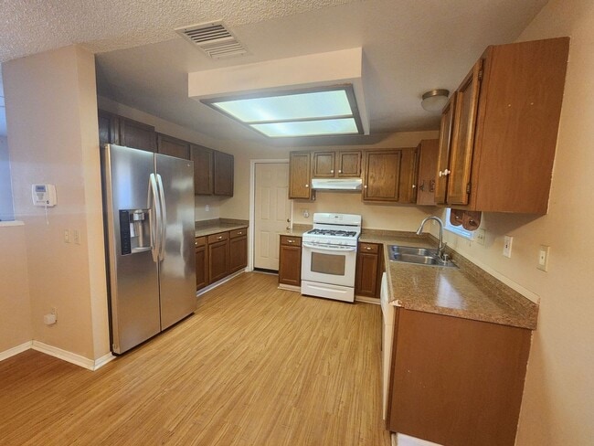 Building Photo - 71996 El Paseo Dr
