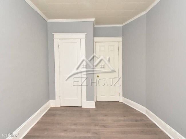 Building Photo - 3 br, 1 bath House - 3426 W Caton Ave