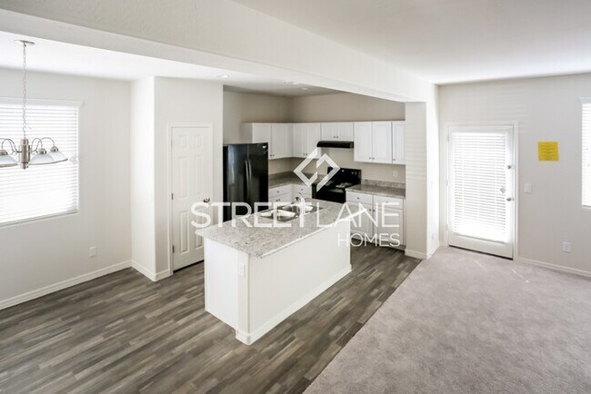 Building Photo - Charming 4 bedroom home in Avondale!