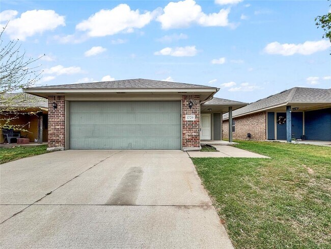 Foto del edificio - 1729 Everglade Ct