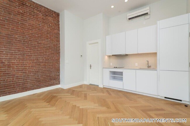 Building Photo - 461 Massachusetts Ave