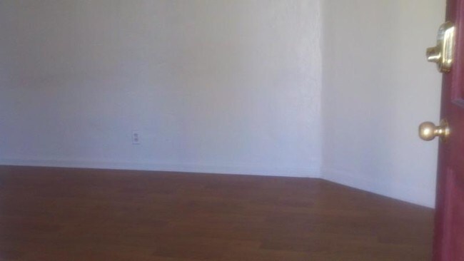 Building Photo - 126 Armstrong Dr