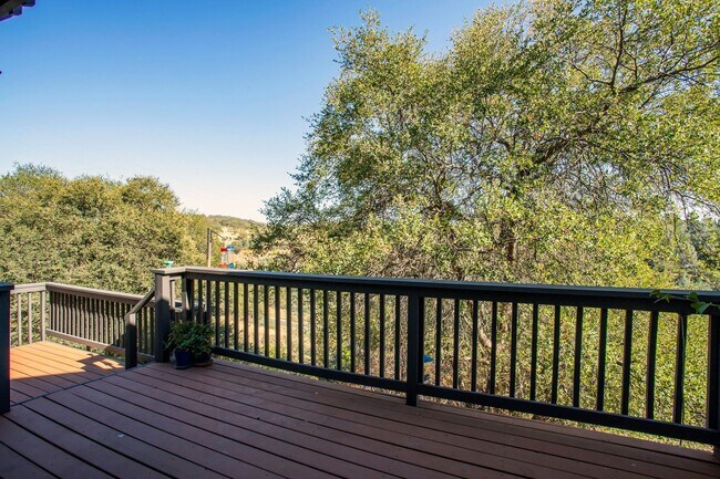 Foto del edificio - 3 br, 2.5 bath House - 124 S Grant Lane