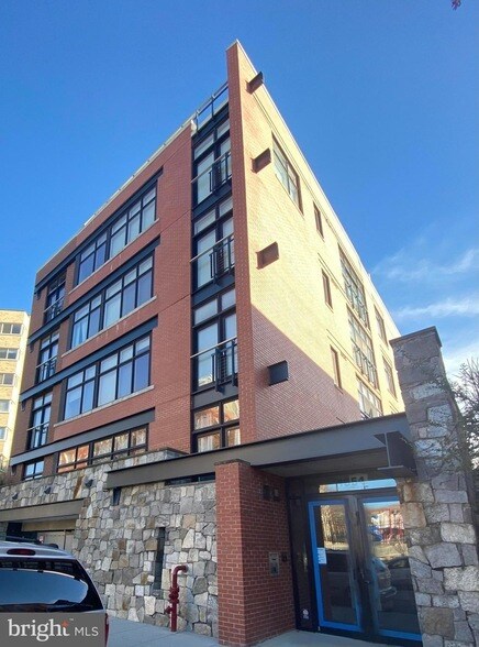 Foto del edificio - 1654 Euclid St NW