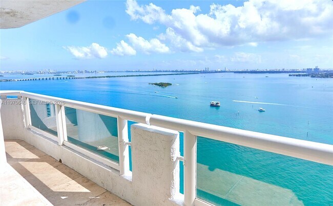 Foto del edificio - 1717 N Bayshore Dr