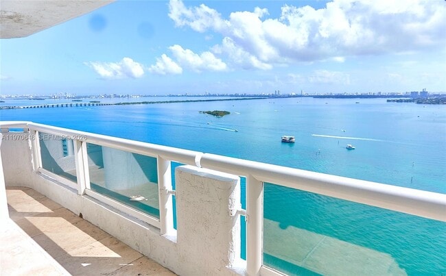 Building Photo - 1717 N Bayshore Dr