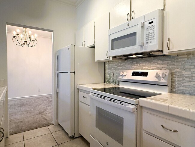 Foto del edificio - Top Floor Condo in Nob Hill