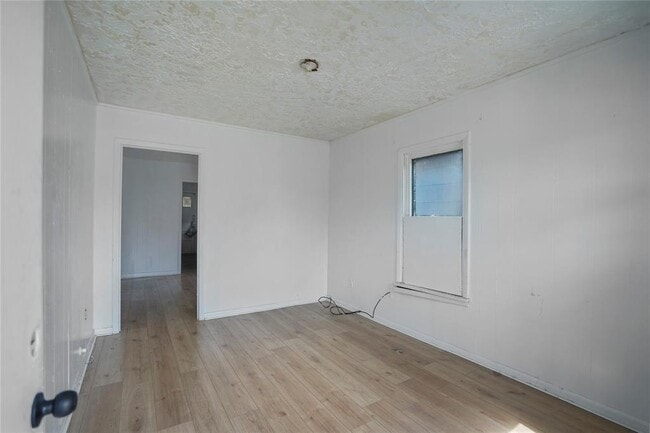 Foto del edificio - 3003 Amboy St