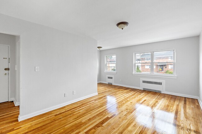 Foto del edificio - Larchmont Manor