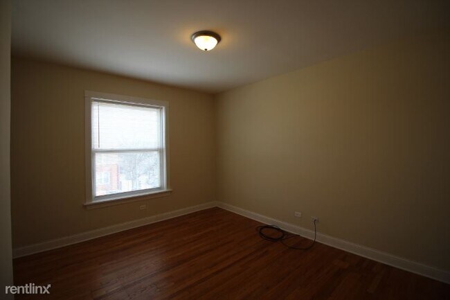 Foto del edificio - 5029 N Western Ave