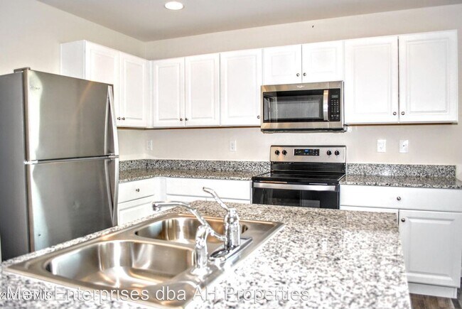 Building Photo - 3 br, 2 bath House - 808 S PARKER PL