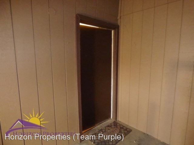 Building Photo - 2 br, 1 bath House - 901 Fulton Ave #402